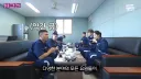 육군, 해군, 해병 간부를 긁는 공군 부사관