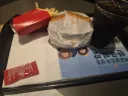 나는 먹는다 햄버거 마싯겠따