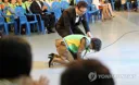 절박한 다문화 주부의 대통령앞 '큰절'