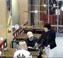 아 아줌마 젤 큰 사이즈로 내오라고요 쫌 우리가 멸치로 보임? ㅋㅋ