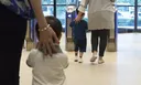 딸 밀친 아이 '등 찰싹' 했다가 재판행…