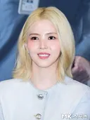 한소희 오늘자 인턴 시사회 사진