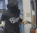 분명 총기강도 사건인데 미국 총덕후들의 관심을 잡았다는 권총