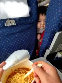 밥먹는데 자꾸 쳐다보는 아기