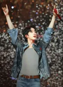 방탄소년단 진 LA 근황.jpg