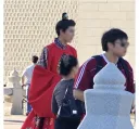 경복궁에 중국 임금옷 입고 오는 애들이 웃긴 이유