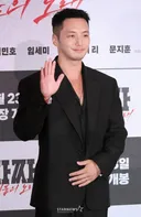 '타짜4' 변요한, 파격 베드신
