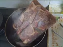 냉동갈비 사왔는데 이거 이렇게 녹이는거 맞냐?