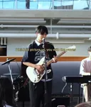 노래 하나로 평생 먹고 살 돈 다 번 02년생 가수...