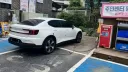 패기 넘치는 전기차 주차.jpg