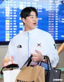 태극기 거꾸로된 옷 입은 국가대표