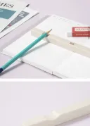 배운 사람이라면 늘 곁에 있는 물건..