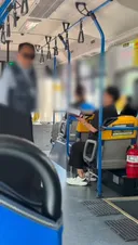버스 안에서 기사랑 싸우는 아줌마 영상..(욕설 주의)