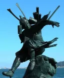 요시츠네가 실제로도 인성 폐급였나 본데
