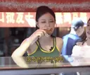 돼지코 먹방하는 여돌 실존.jpg