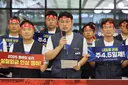 [속보] 30분 늦게 열고 억대연봉은 그대로, 은행 영업시간 단축 잠정타결