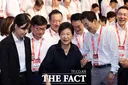박근혜 전 대통령, 영화 '암살자(들)' 논란 대응 않을 듯