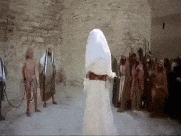 살면서 연애 한 번 못 해본 자는 나에게 돌을 던져라.gif