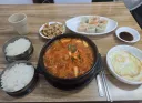 오늘 아침에 야간 퇴근하고 집 근처 분식집에서 간단하게 먹음