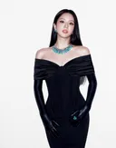 블랙핑크 지수 까르띠에 블랙 vs 화이트........jpg