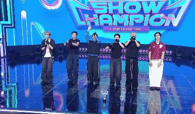 이번 활동으로 데뷔 후 두번째 1위를 거머쥔 남돌.JPG