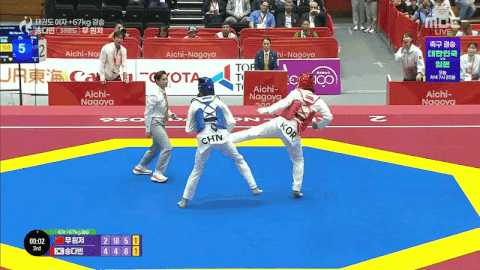 아겜 태권도 여자 겨루기 67kg 송다빈 금메달gif