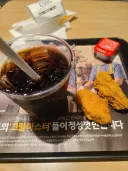 저사람 찐따 인가봐 ~