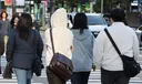 내일 출근길 코트 꺼내야…기온 10도 '뚝' 강원산지 첫 한파특보