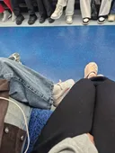지하철서 다리 꼰 승객들…