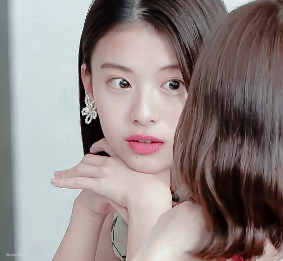 일본의 고윤정이라는 데구치 나츠키 외모