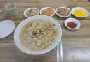 오늘도 야간하고 아침으로 단골 분식집에서 간단하게 먹음