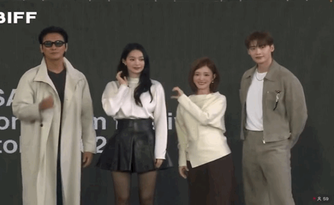 주지훈 눈치가 없음.gif