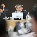 한은..금리 인상 시사..취약차주 '내년 충격' 경고