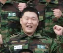 "허허 송민호 씨... 당신의 모습을 보니 싸이 씨 생각이 나는 군요."