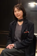 인턴, 82년생 김지영 감독이 배우도 하는 분이네요..