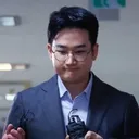 .‘피습 자작극’.“..의사 안 돼, 갈등 풀려한 것”