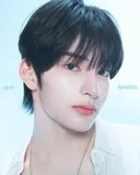 나이 들어서 연습생 포기해야 하나 고민했다는 비주얼 멤버.jpg