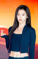 전지현 어제자 복근 사진