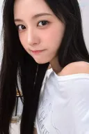 김지원 얼굴 믿고 셀카 못찍는ㅅㅌ일줄알앗는데...