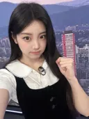 오늘자 JTBC 아침 일일 기상캐스터로 나온 아일릿 원희.jpg
